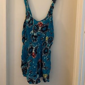Billabong floral romper - size L